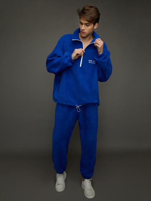Синий мужской флисовый спортивный костюм с вышивкой, 1