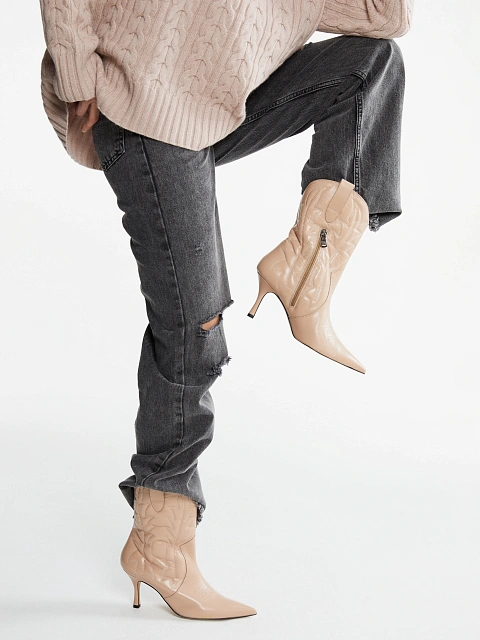 Бежевые кожаные казаки на каблуке, 6