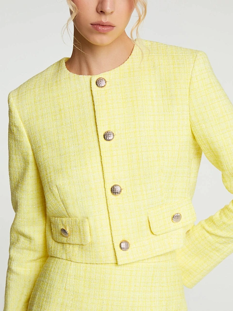 Желтый твидовый костюм из жакета и юбки-миди, 8