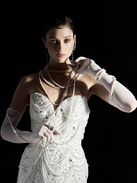 Белое платье-мини из фатина с жемчугом и кристаллами, 5