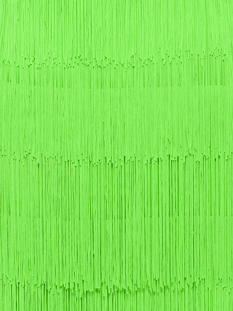 Неоново-зеленое платье-мини с бахромой, 3