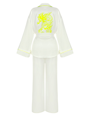 Белый домашний костюм из шелка с неоново-желтой вышивкой, 2