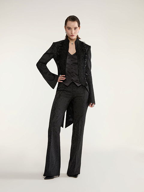 Черный костюм-тройка из жаккарда с кружевом и перьями, 7