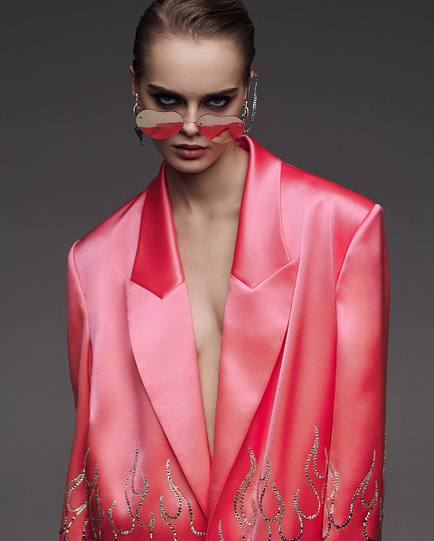 Розовый костюм-двойка из шелка со стразами, 7