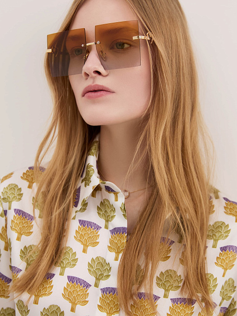 Солнцезащитные очки в золотистой оправе с квадратными серо-коричневыми линзами, 2