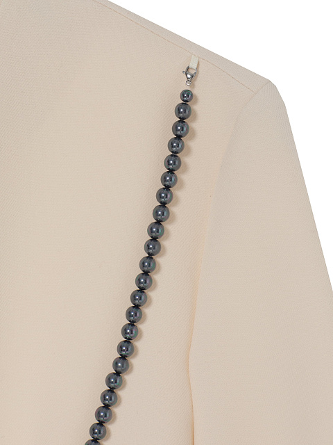 Молочное платье-миди с черным жемчугом , 4