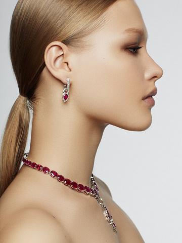 Серьги из белого золота с рубинами огранки «груша» и бриллиантами, 2