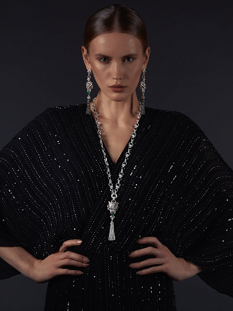 Серьги-кисти из белого золота с бриллиантами и изумрудами, 3