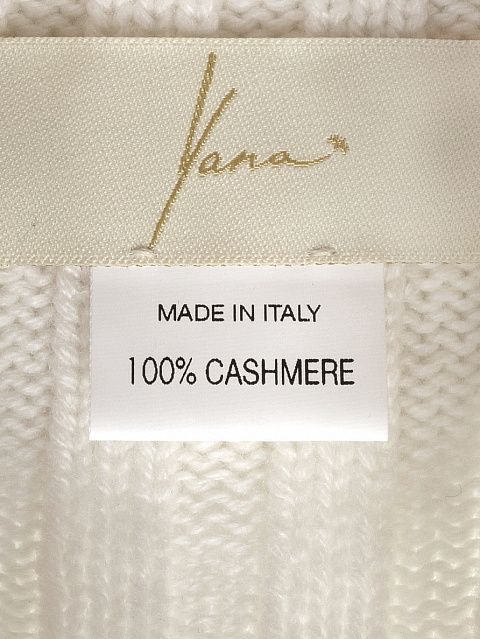 Белая кашемировая шапка с булавкой из серебра, 3 Белая кашемировая шапка с булавкой из серебра, 3