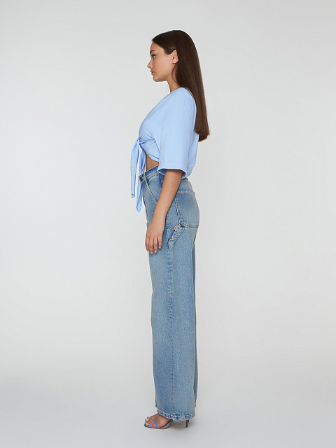 Светло-голубая укороченная футболка с узлом, 7