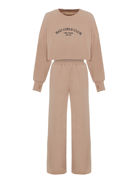 Бежевый трикотажный костюм Bad Girls Club с серой вышивкой, 1 Бежевый трикотажный костюм Bad Girls Club с серой вышивкой, 1