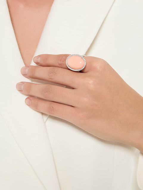 Кольцо с кораллом и бриллиантами в круглой огранке, 2 Кольцо с кораллом и бриллиантами в круглой огранке, 2