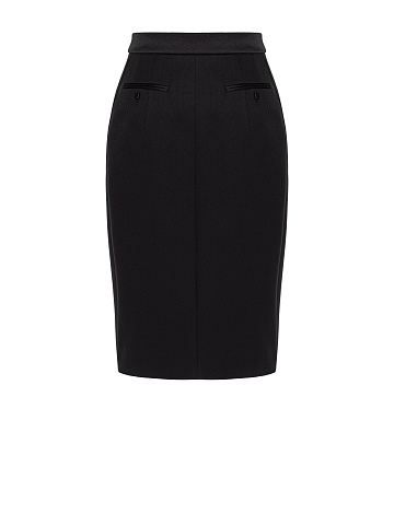 Черная юбка с вышивкой, 2