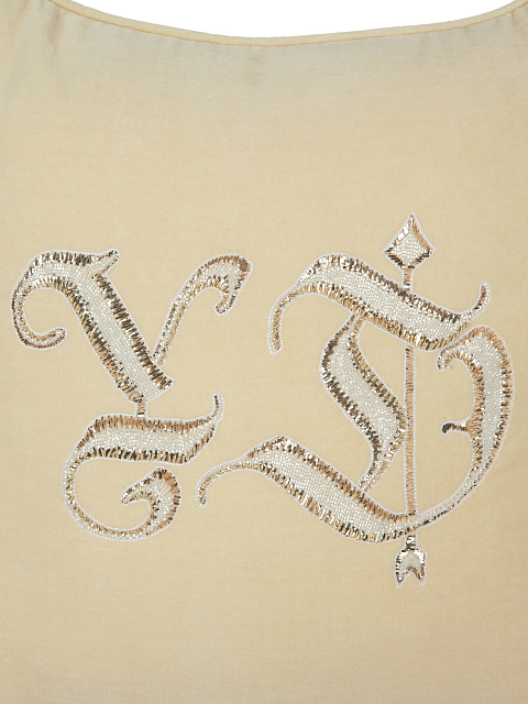 Бежевая подушка из бархата с вышивкой YD, 3 Бежевая подушка из бархата с вышивкой YD, 3