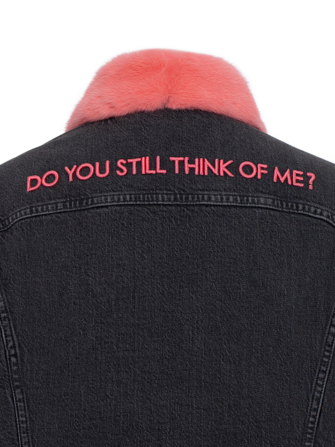 Черная джинсовая куртка с подкладом из розового меха норки, 4