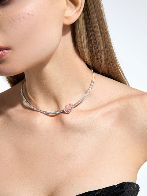 Колье с розовым бриллиантом LG в огранке «груша», 3 Колье с розовым бриллиантом LG в огранке «груша», 3