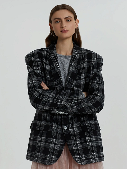 Черный объемный жакет в белую клетку, 4