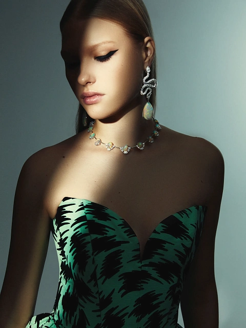 Колье из белого золота с опалами и бриллиантами       , 4