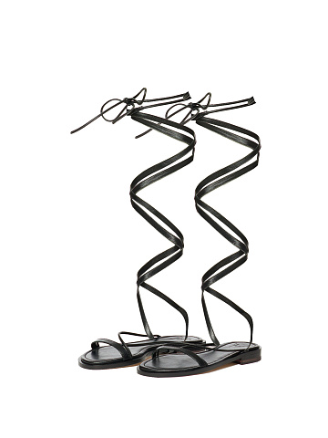 Высокие сандалии из черной кожи с завязками, 1