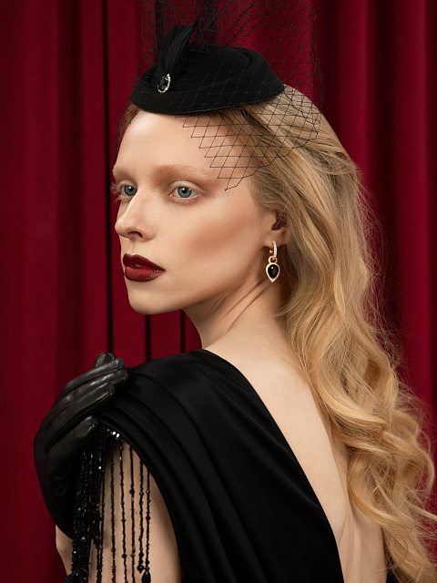 Серьги из желтого золота с гранатами и бриллиантами, 3