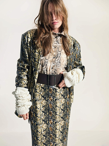 Бежевая юбка-миди из эко-кожи со змеиным принтом, 2