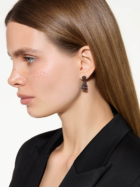 Маленькие серьги-кисти из черненого золота с черными бриллиантами, 3