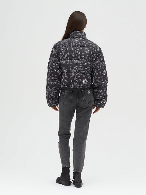 Черный укороченный пуховик с узором «пейсли», 15