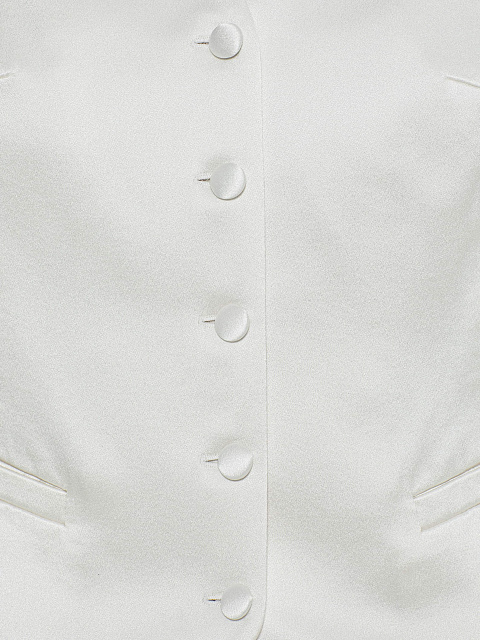 Белый костюм-тройка с вышивкой и манжетами из норки, 8