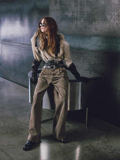 Светло-коричневые джинсы, 2