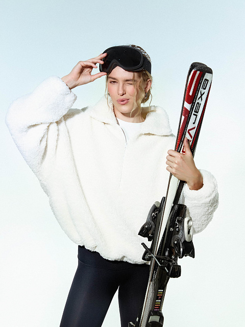 Белая толстовка из эко-меха, 4