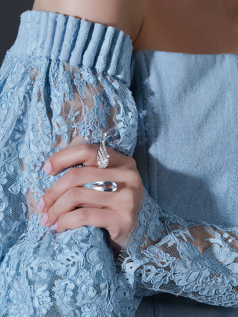 Кольцо из белого золота с аквамарином и бриллиантами, 3 Кольцо из белого золота с аквамарином и бриллиантами, 3