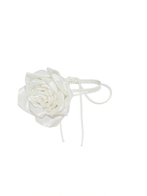Белое колье-чокер с розой, 1