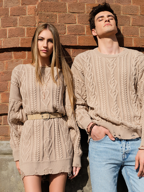 Бежевое вязаное платье-свитер с косами, 6