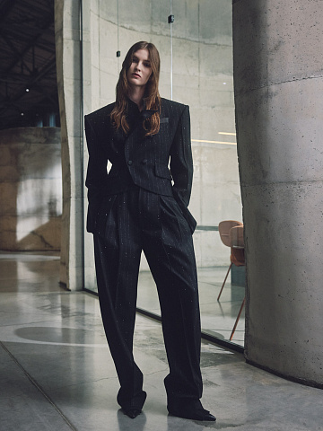 Брюки в полоску с вышивкой, 2