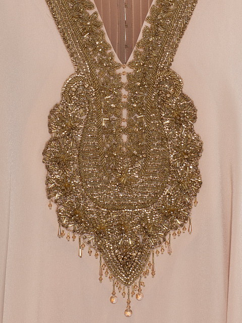 Бежевый костюм-двойка с вышивкой, 3