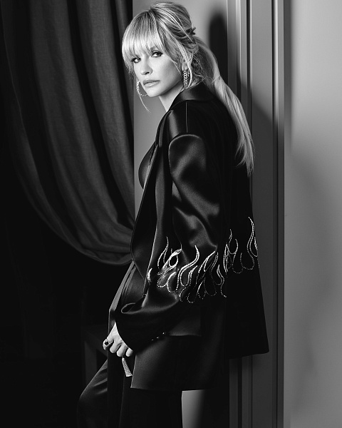 Черный шелковый костюм-двойка со стразами, 6