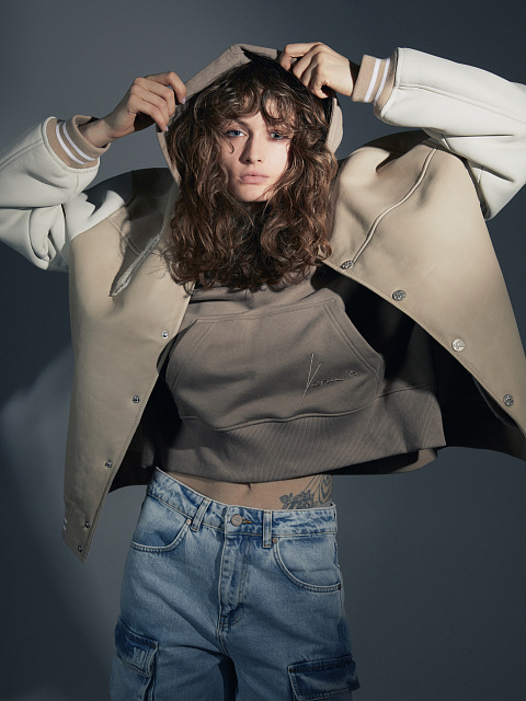 Бежевый оверсайз бомбер из овчины, 6