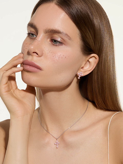 Пусеты из белого золота в виде крестов с розовым опалом, 3 Пусеты из белого золота в виде крестов с розовым опалом, 3