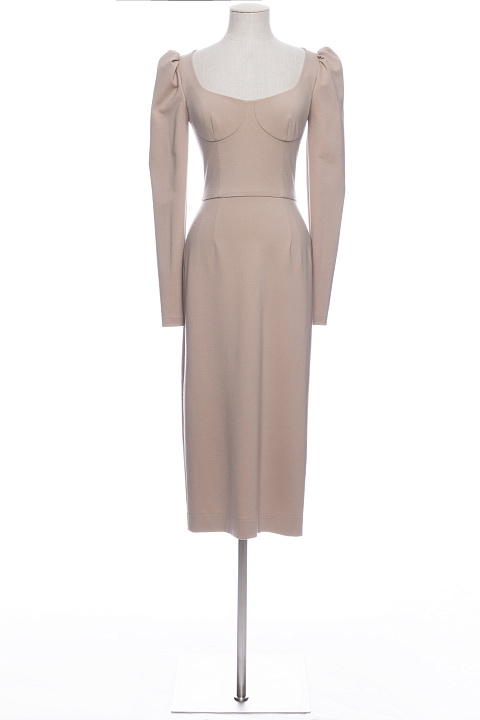 Платье из бежевого трикотажа  джерси, отрезная талия, длинный рукав, чашки, 1