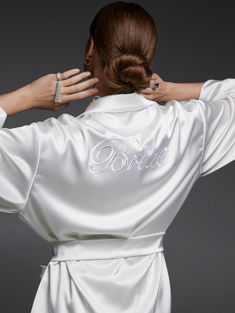Белый домашний костюм из шелка с вышивкой "Bride", 12 Белый домашний костюм из шелка с вышивкой "Bride", 12