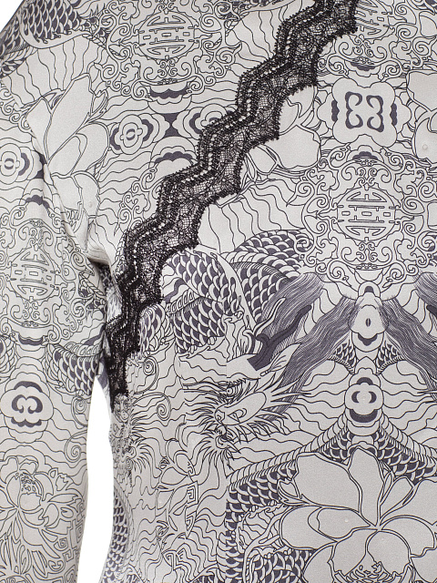 Светло-серое платье-мини с принтом и кружевом, 3