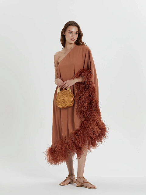 Коричневое асимметричное платье-миди с боа, 4 Коричневое асимметричное платье-миди с боа, 4
