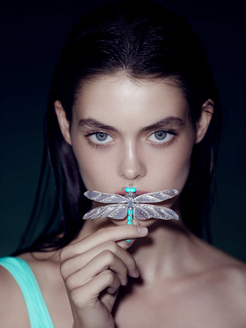 Брошь из белого золота с бриллиантами, халцедоном и бирюзой, 2