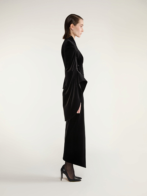 Черный бархатный костюм из жакета и юбки с разрезом, 5 Черный бархатный костюм из жакета и юбки с разрезом, 5