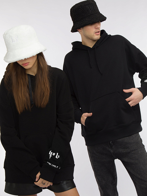 Черное худи с белым принтом на спине, 5 Черное худи с белым принтом на спине, 5