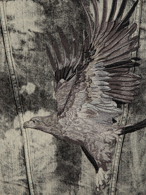 Серая джинсовая куртка с орлом на спине, 4