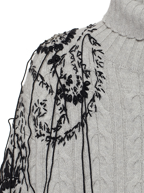 Светло-серый кашемировый свитер с косами и вышивкой, 4