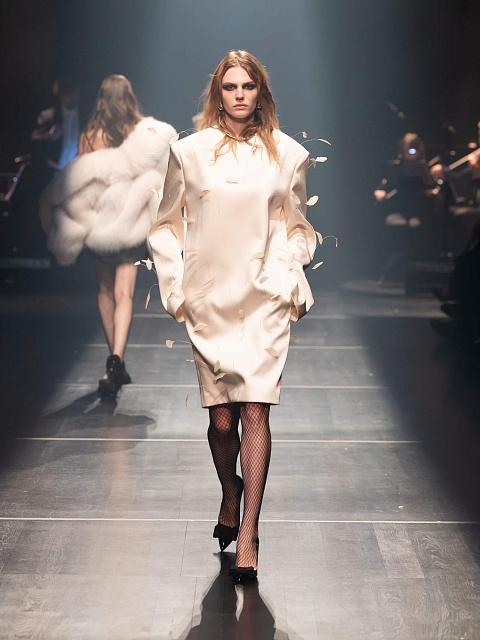 Look #47, 1 Look #47, 1