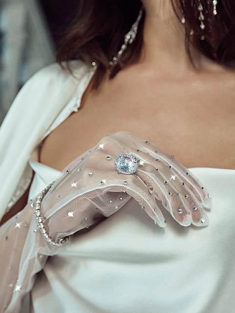 Кольцо из белого золота с овальным аквамарином и бриллиантами, 3