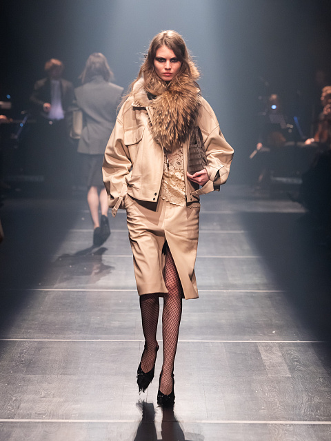 Look #8, 1 Look #8, 1